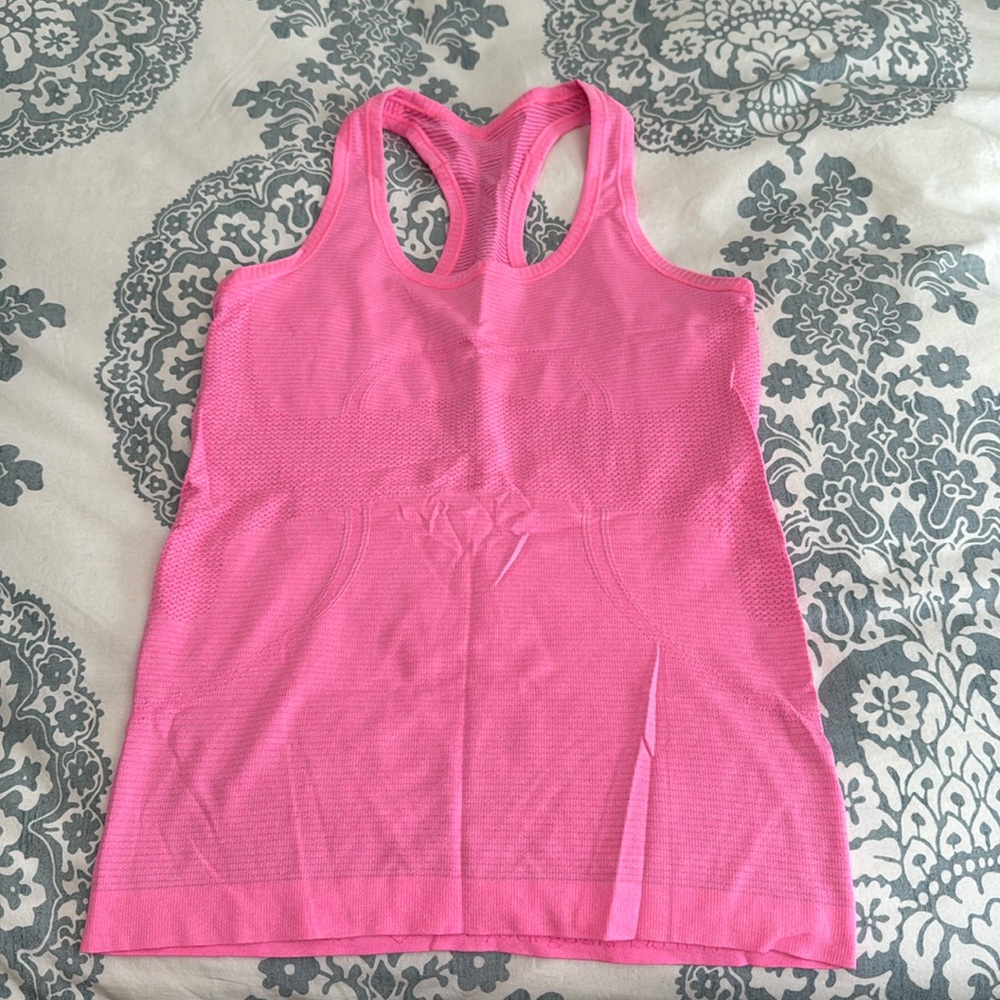 Lululemon pink tank size 6